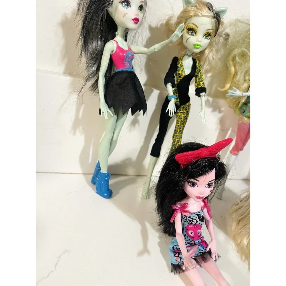 Monster High Dolls Lot‎